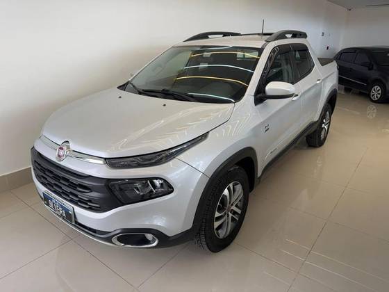 FIAT TORO 2.0 16V TURBO DIESEL FREEDOM 4WD AT9 FIAT TORO 2.0 16V TURBO DIESEL FREEDOM 4WD AT9
